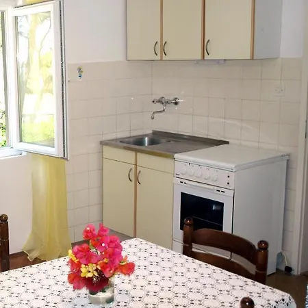 Διαμέρισμα With Parking Space Jelsa, Hvar - 8750